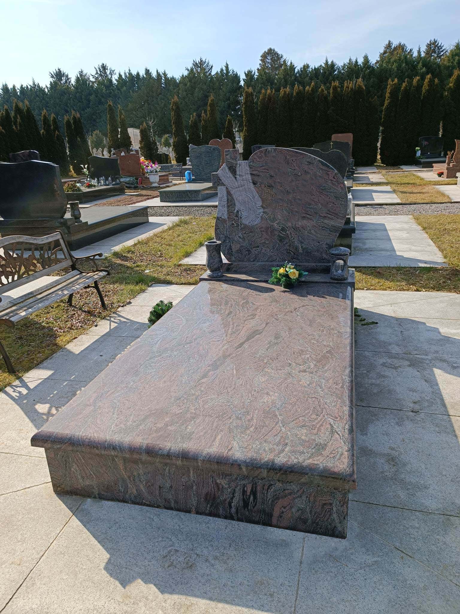 Síremlék – Kripta – Gránit